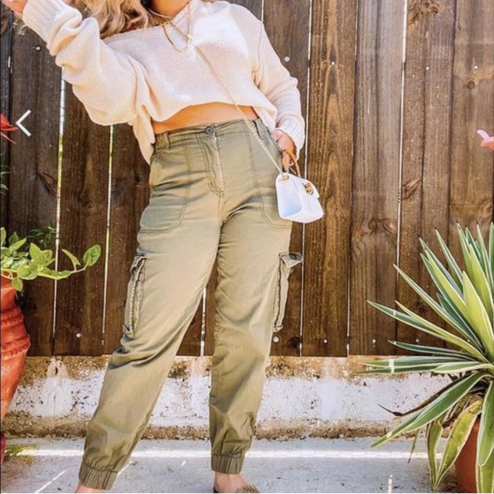 American Eagle cargo pants